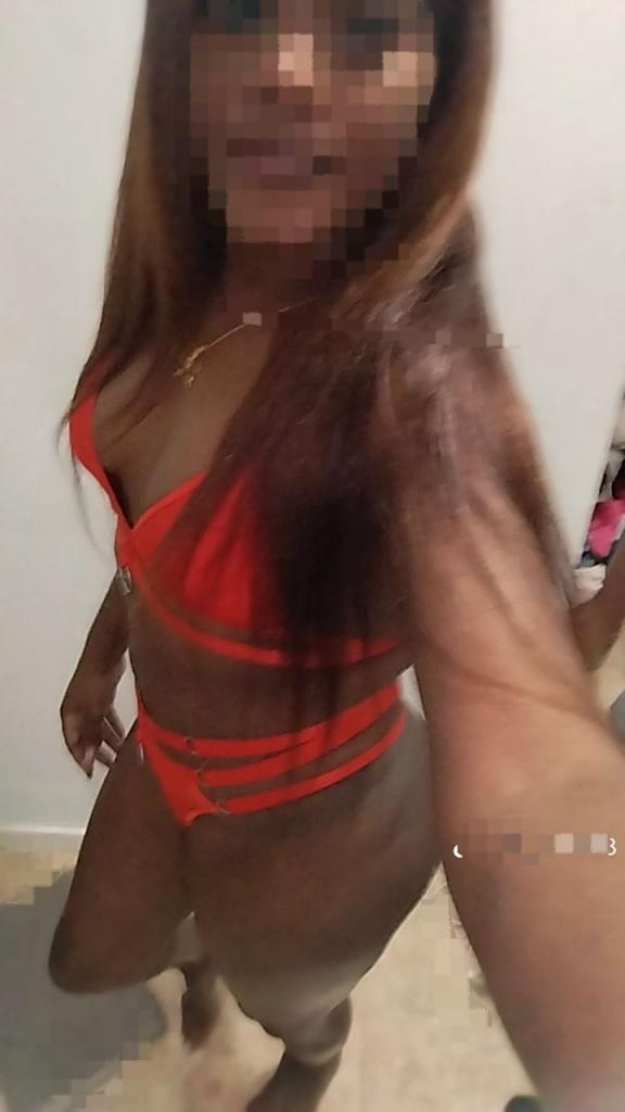 Chica busca chico en Cádiz: 