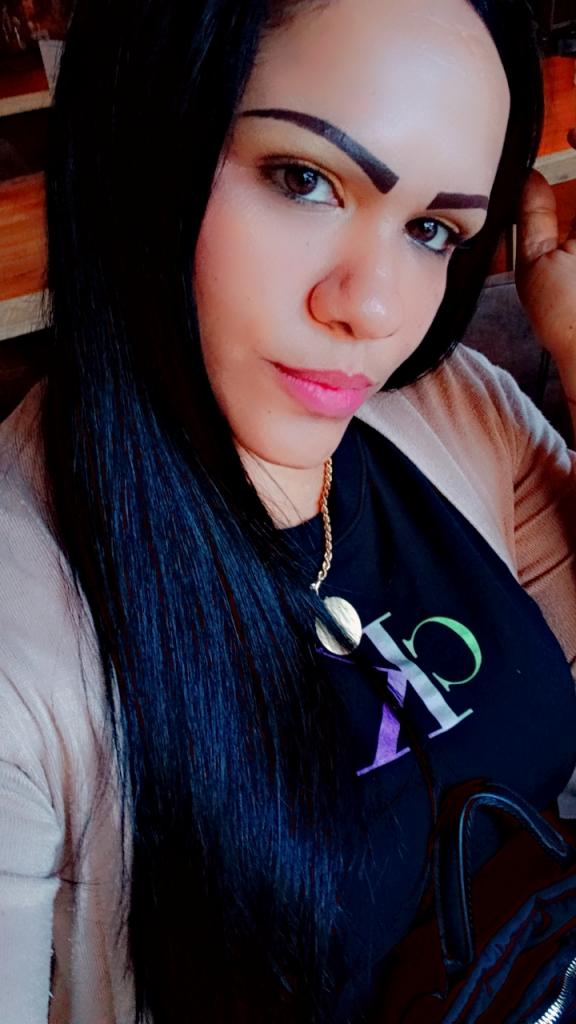 685060403: Chica busca chico en Sevilla