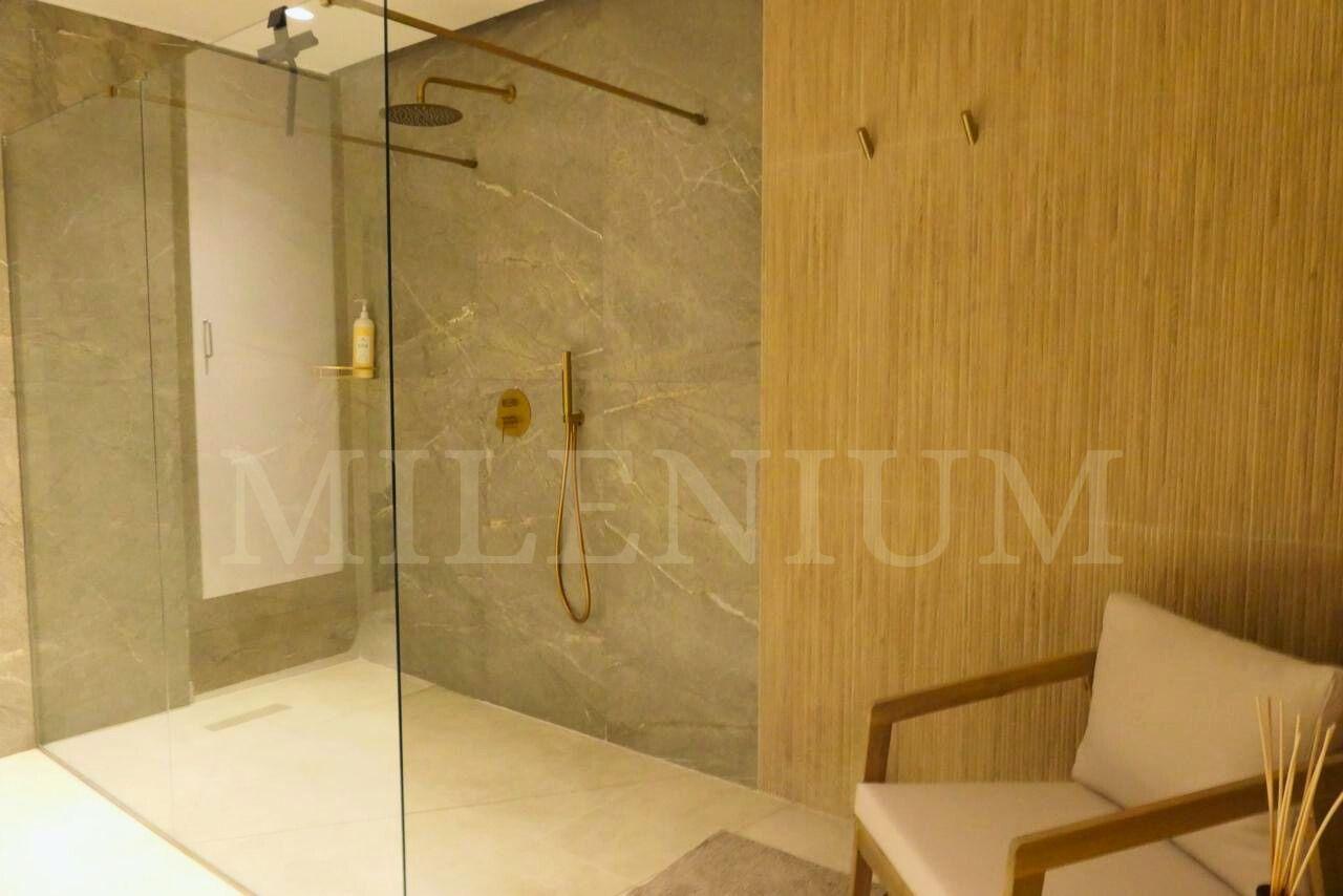 661403445: Chica busca chico en Málaga