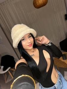 610772481: Chica busca chico en Madrid