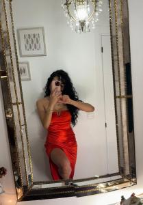 670745773: Chica busca chico en Mallorca