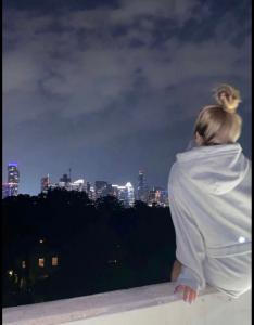 677371623: Chica busca chico en Cádiz