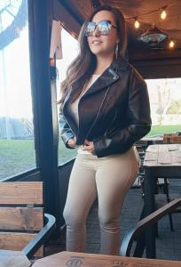 665443827: Chica busca chico en Madrid