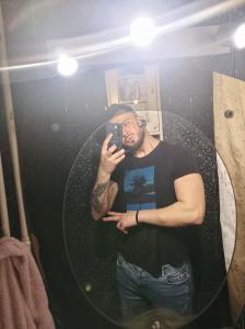 614254781: Chico busca chica en Madrid