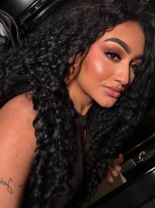 613254640: Chica busca chico en Gerona