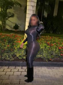 607217915: Chica busca chico en Murcia