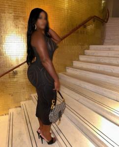 607217915: Chica busca chico en Murcia