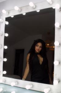 613254640: Chica busca chico en Gerona