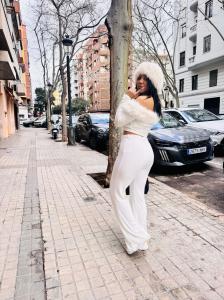 613881313: Chica busca chico en Valencia