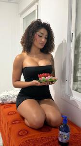 699330350: Chica busca chico en Málaga