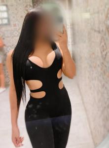 642987221: Chica busca chico en Sevilla