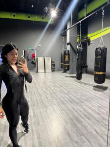 631885968: Chica busca chico en Granada