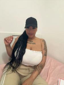 613898305: Chica busca chico en Alicante