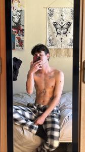 652192363: Chico busca chica en Sevilla