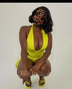 632779229: Chica busca chico en Barcelona