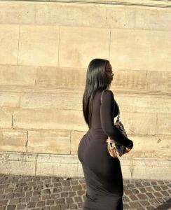 643069911: Chica busca chico en Mallorca