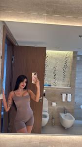 607054309: Chica busca chico en Barcelona