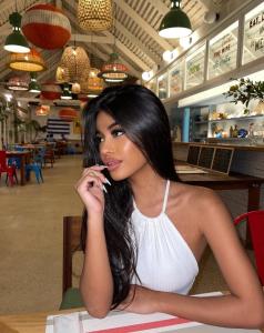 608945065: Chica busca chico en Ibiza