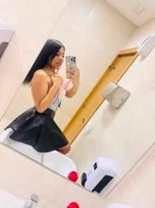 613881313: Chica busca chico en Valencia