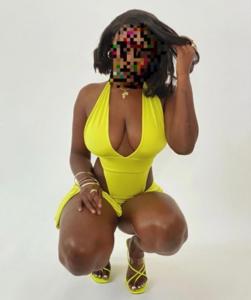 632779229: Chica busca chico en Barcelona