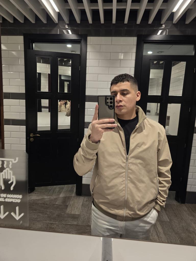 Chico busca chica en Barcelona: 