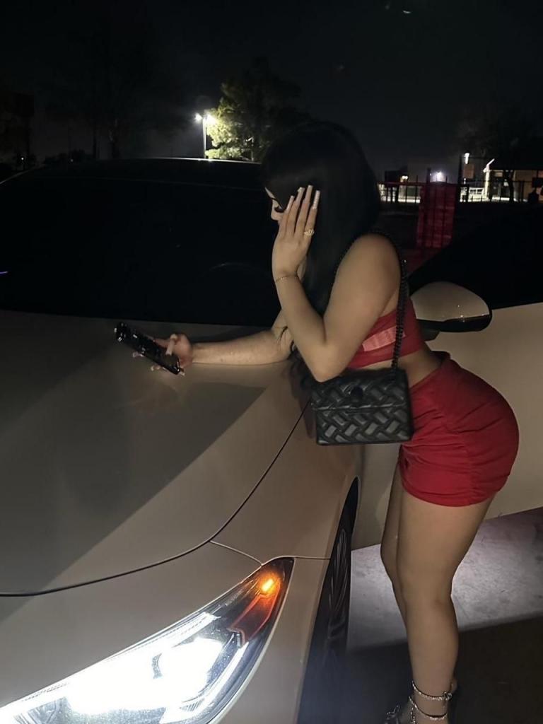 Chica busca chico en Almería: 