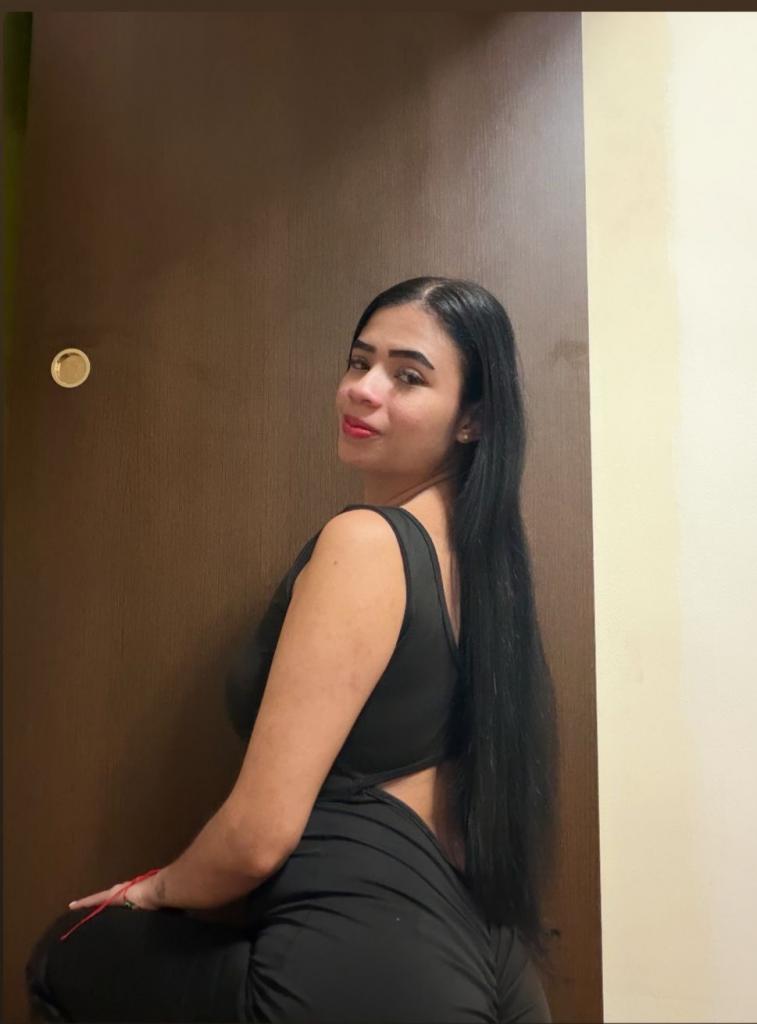 613829784: Chica busca chico en Madrid