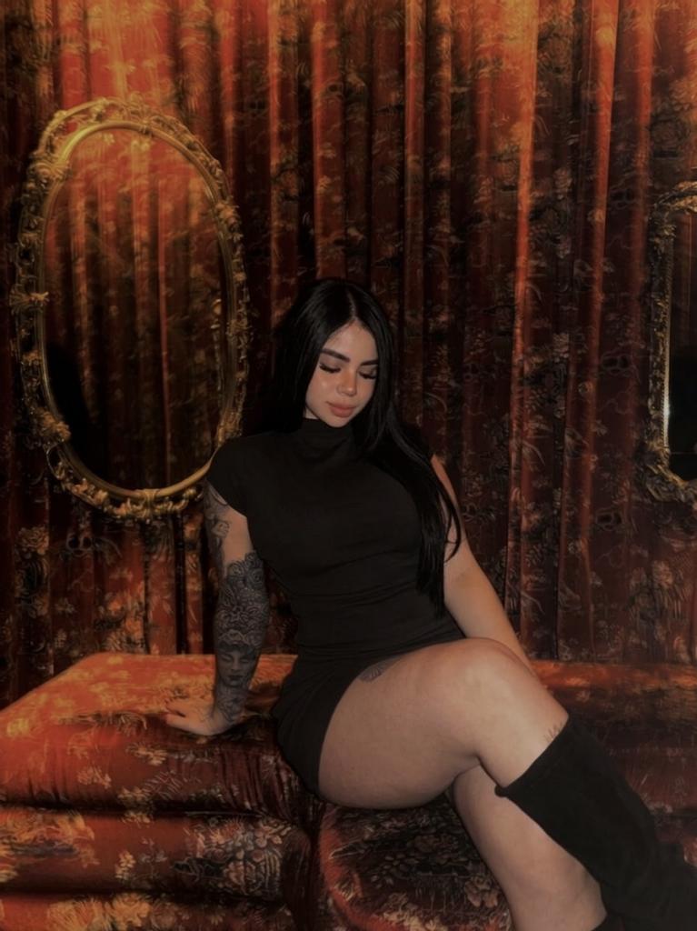 Chica busca chico en Alicante: Chica busca chico