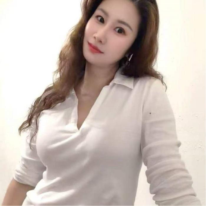 678804290: Chica busca chico en Barcelona