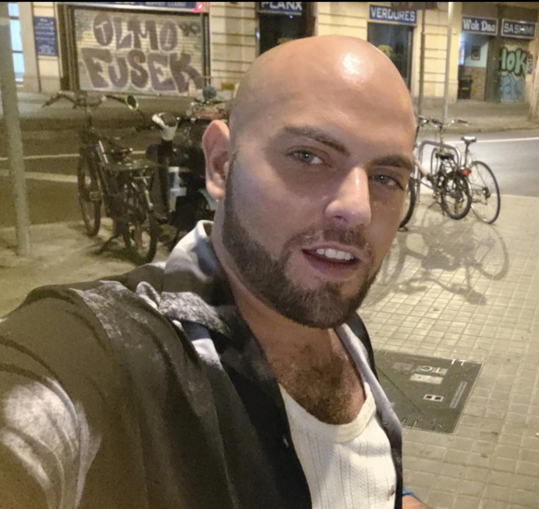 Chico busca chica en Tarragona: 