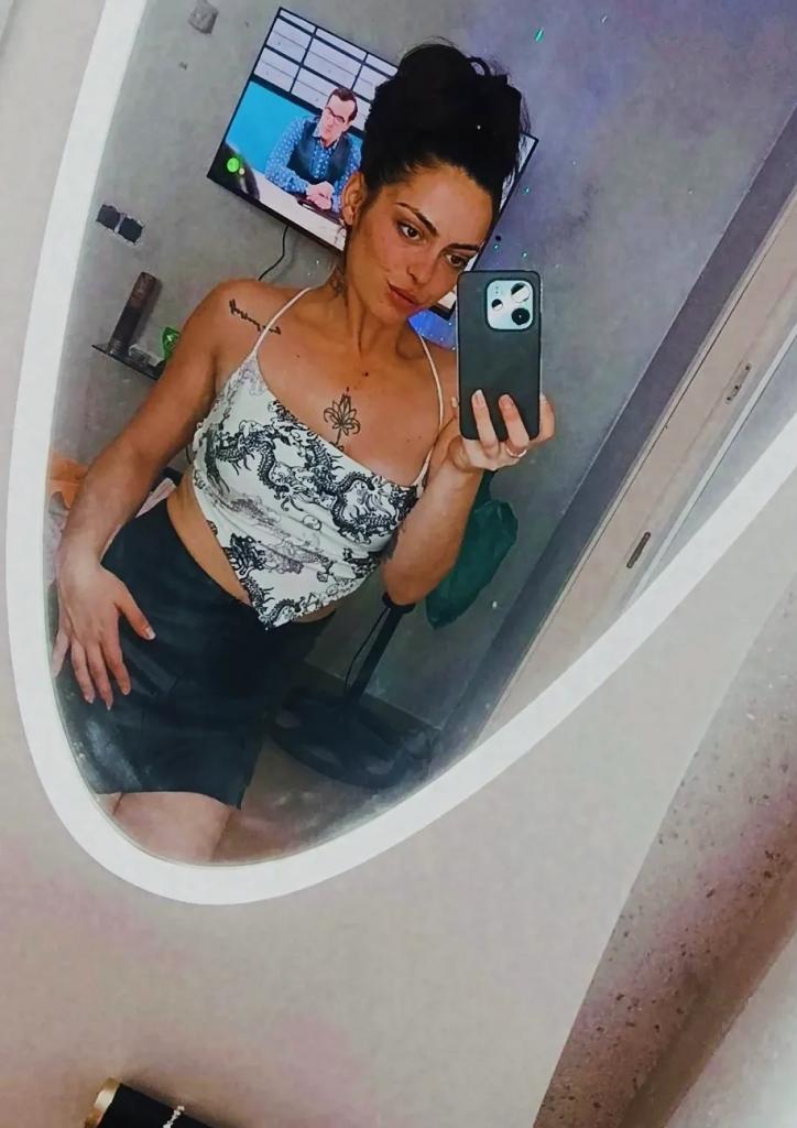 Chica busca chico en Sevilla: 