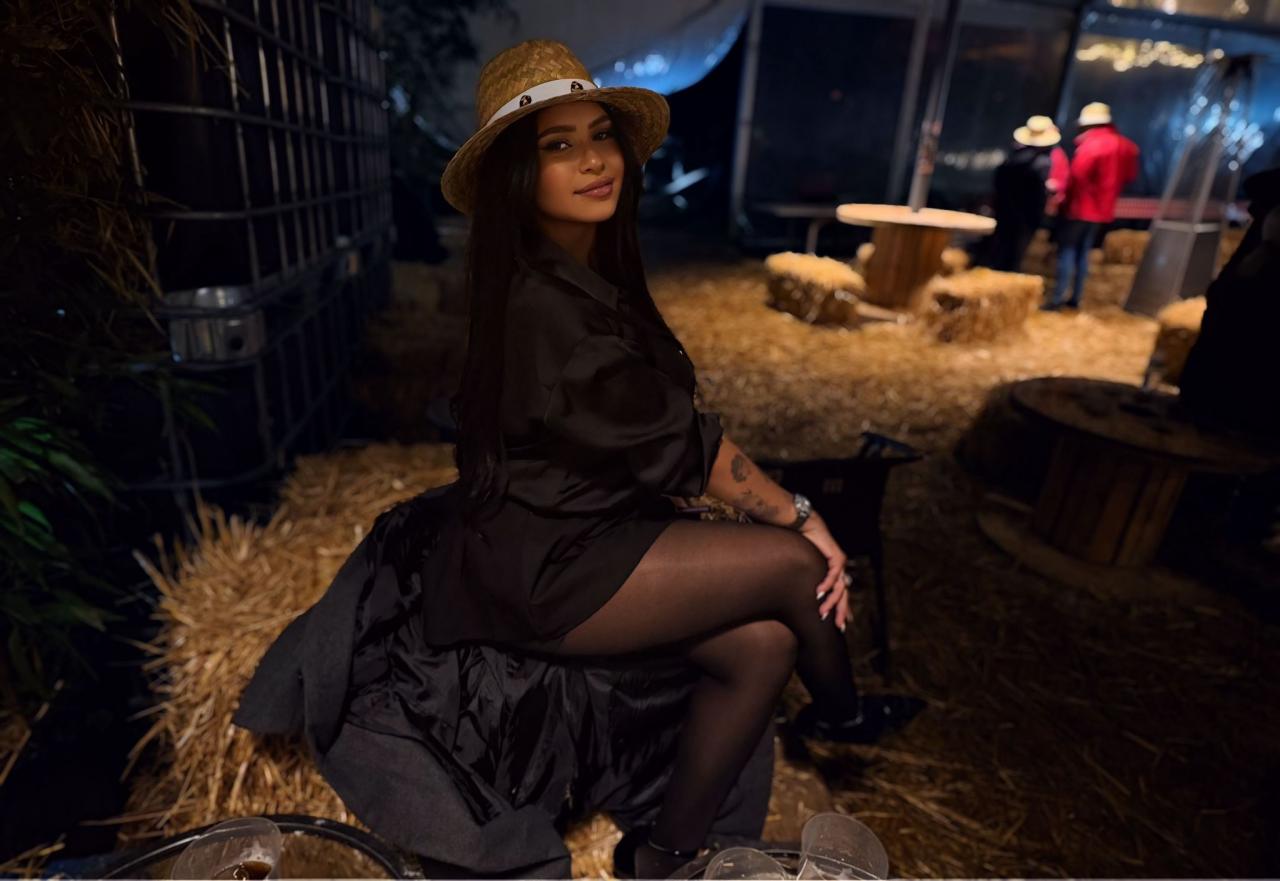 672998984: Chica busca chico en Lugo