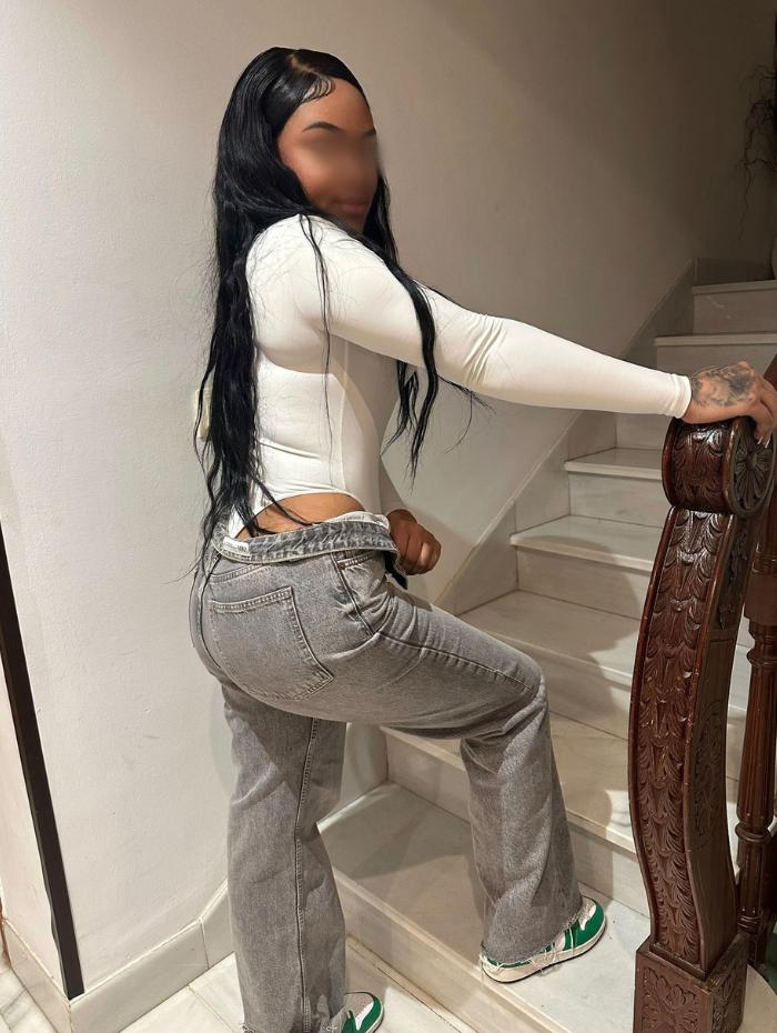 617043703: Chica busca chico en Granada