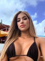 677375060: Chica busca chico en Barcelona