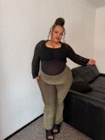 677714108: Chica busca chico en Gerona