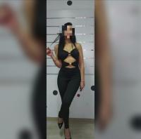 664318593: Chica busca chico en Sevilla