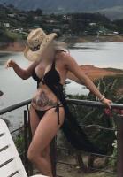 688394537: Chica busca chico en Madrid