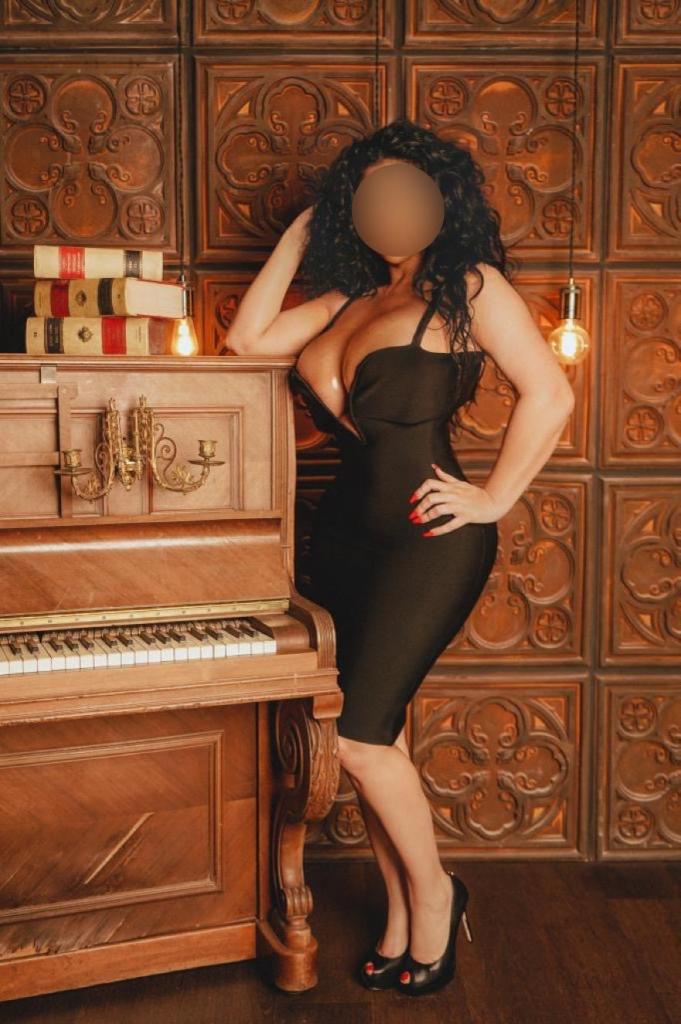 Chica busca chico en Sevilla: 