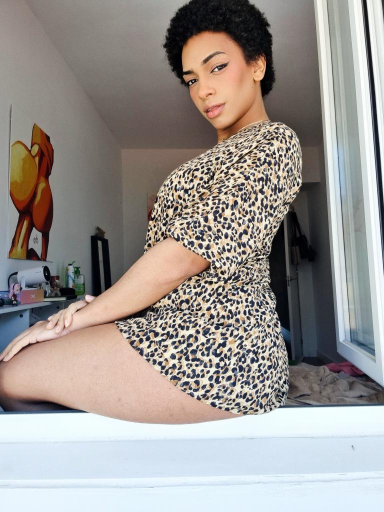 672908198: Travesti en Orense