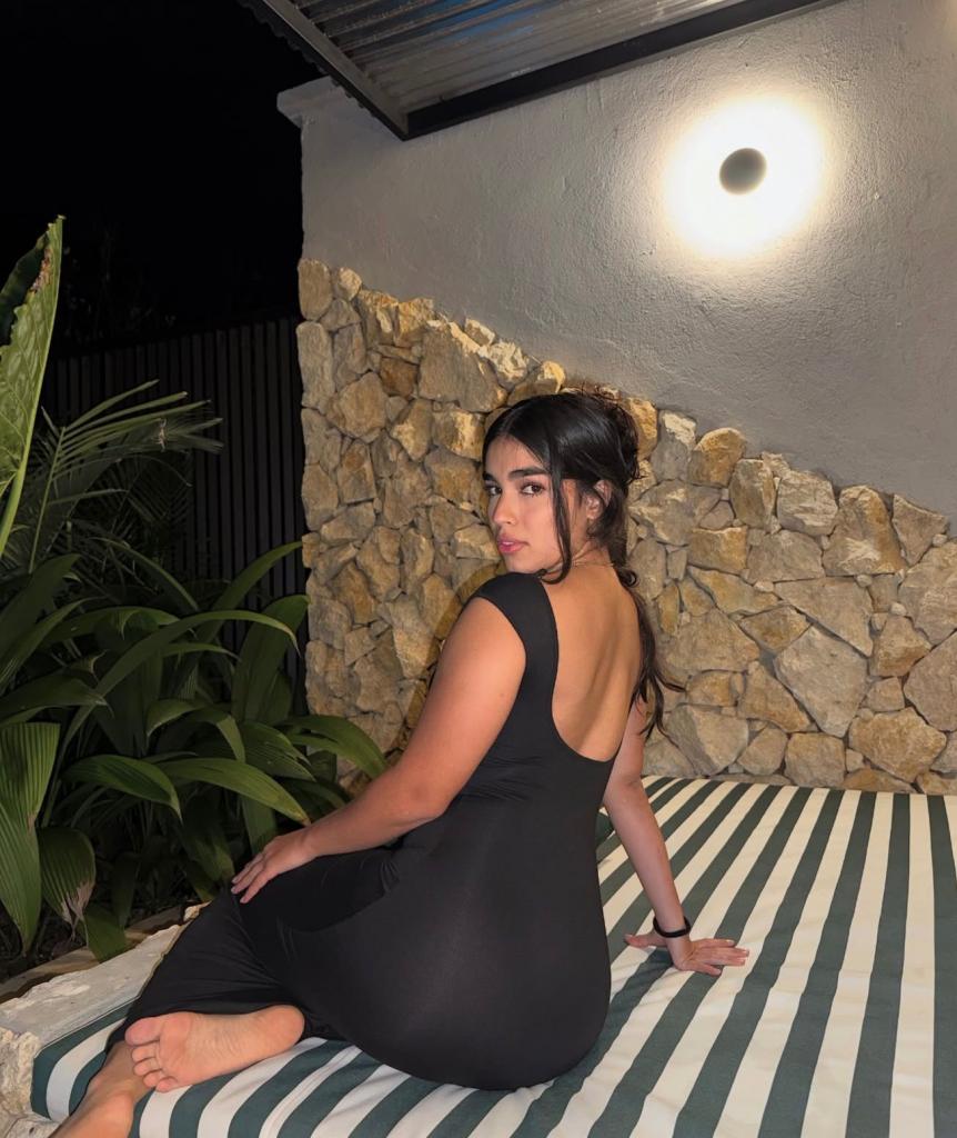 610896279: Chica busca chico en Ibiza