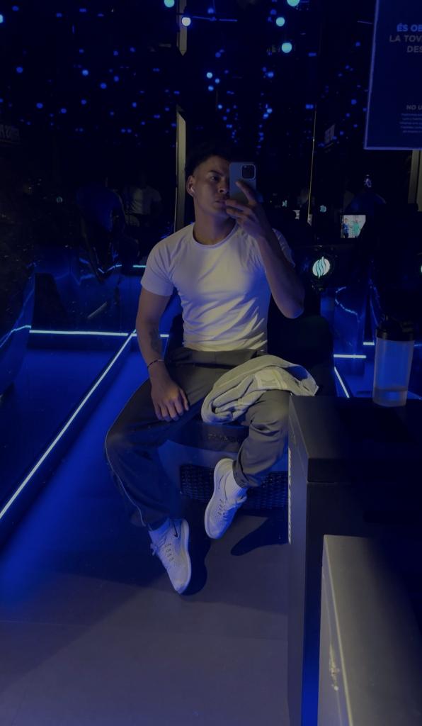 Chico busca chica en Barcelona: Chico busca chica