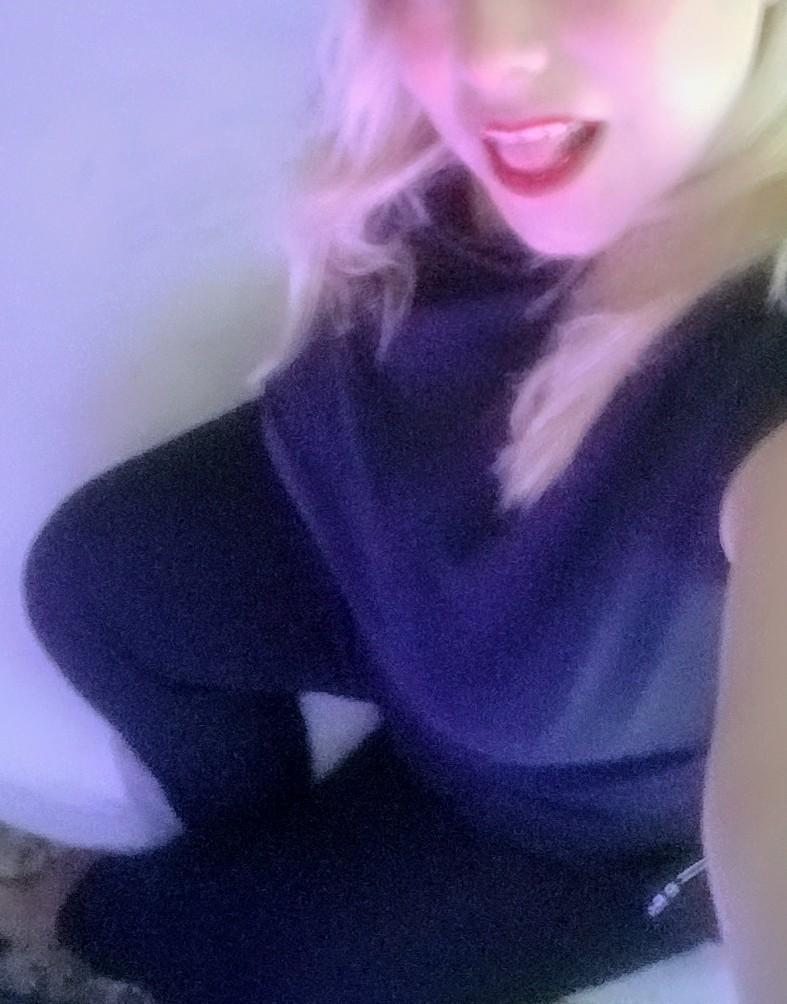 657462407: Chica busca chico en Barcelona