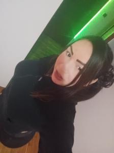 641017705: Travesti en León