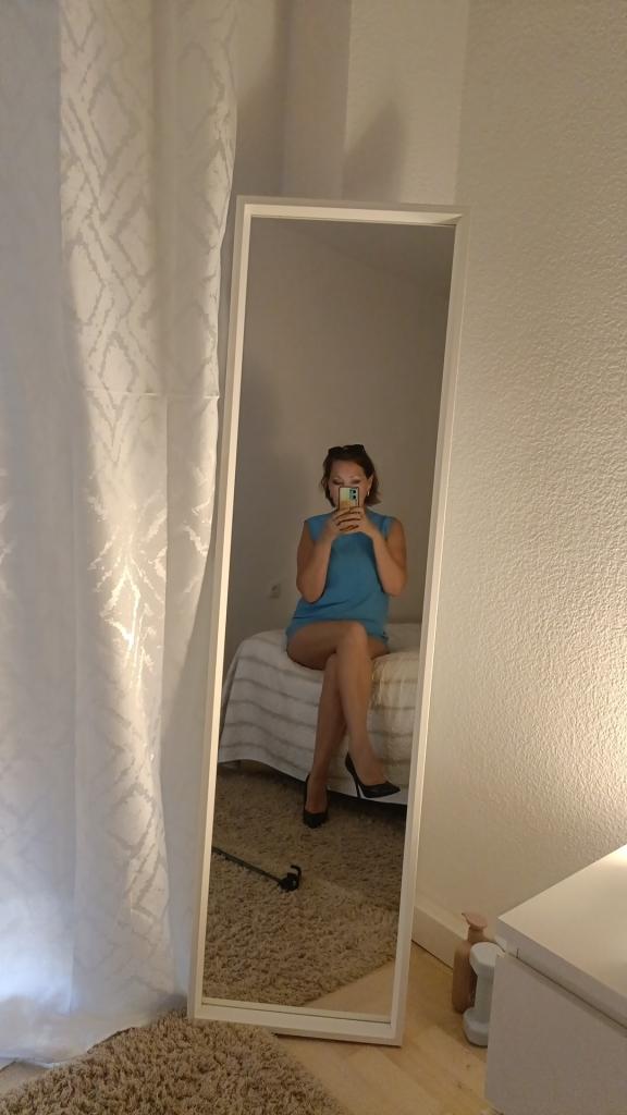 Chica busca chico en Granada: 