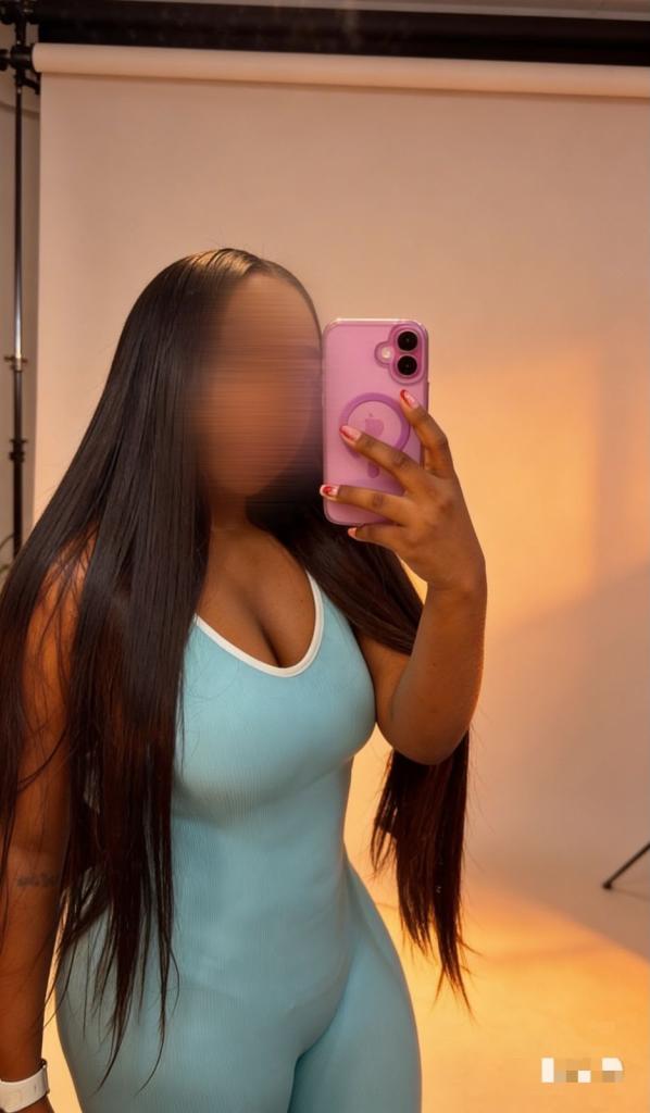 611302195: Chica busca chico en Gerona