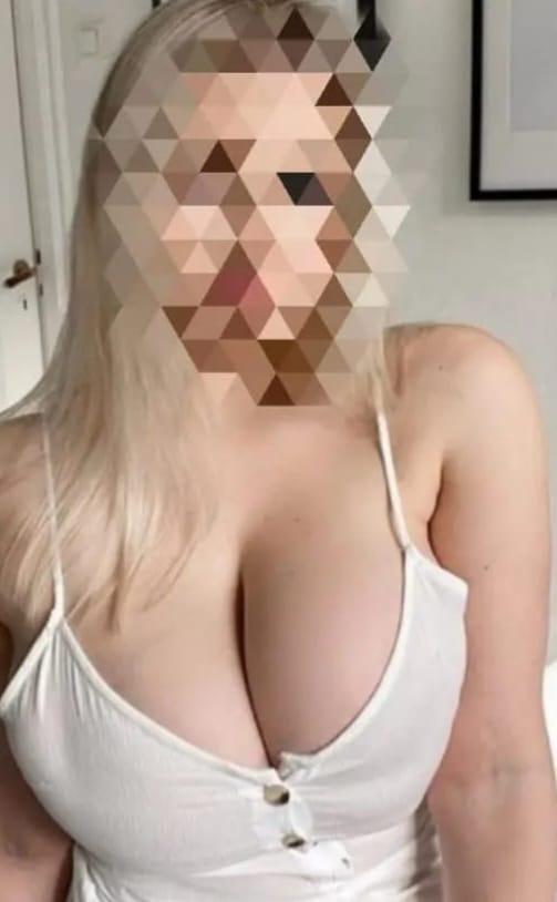 711210935: Chica busca chico en Cádiz