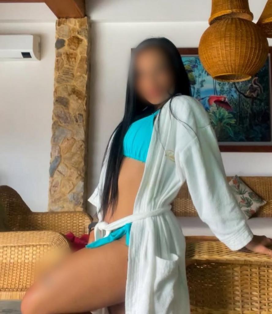 745051660: Chica busca chico en Murcia