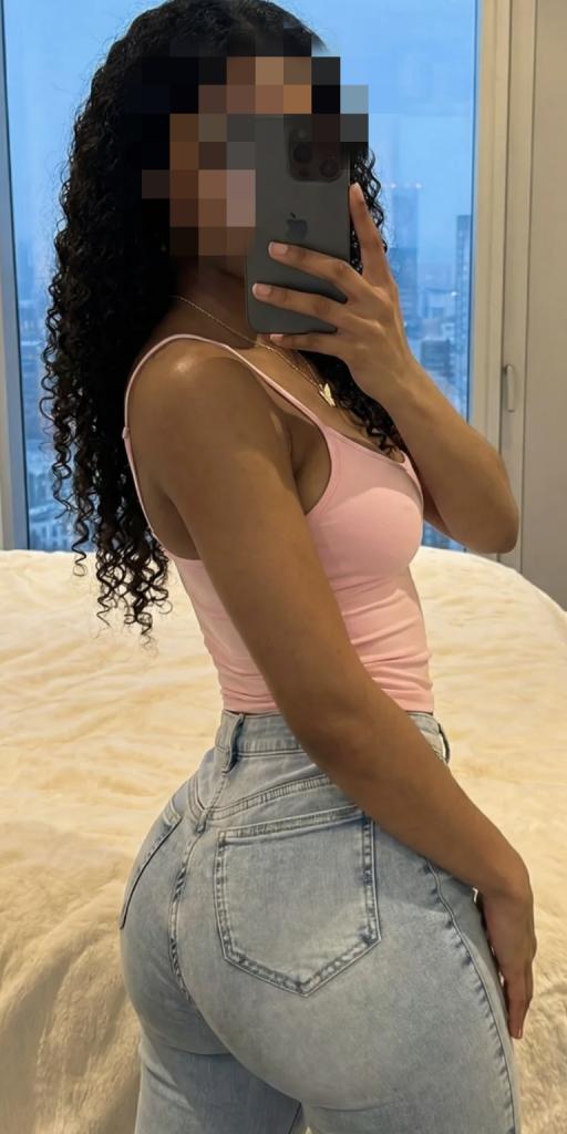 671873031: Chica busca chico en Málaga