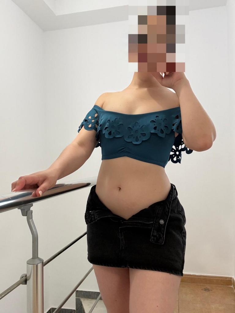 Chica busca chico en Alicante: Chica busca chico