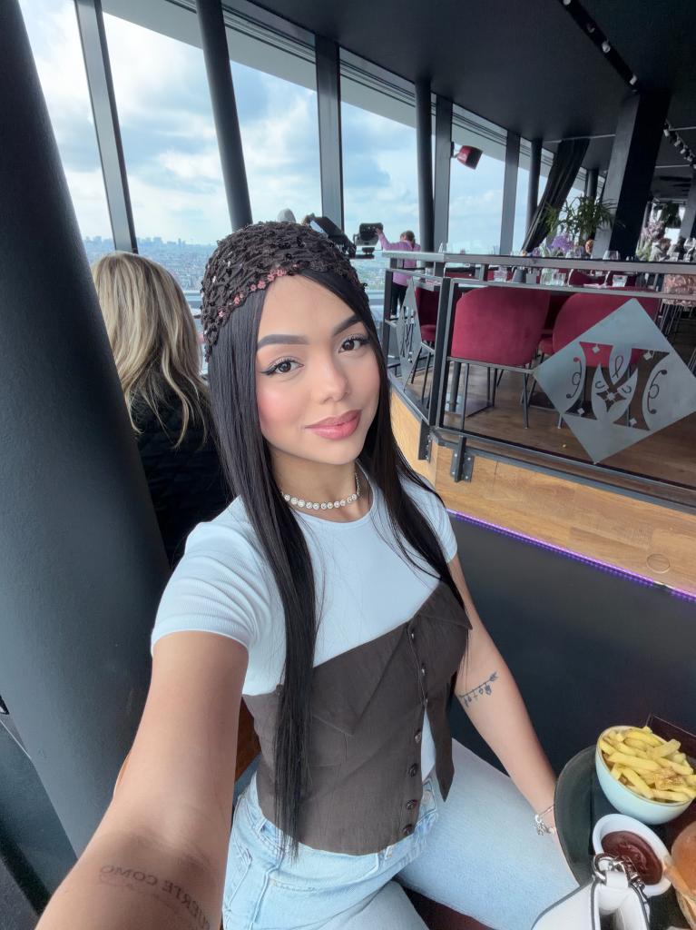 643975478: Chica busca chico en Mallorca